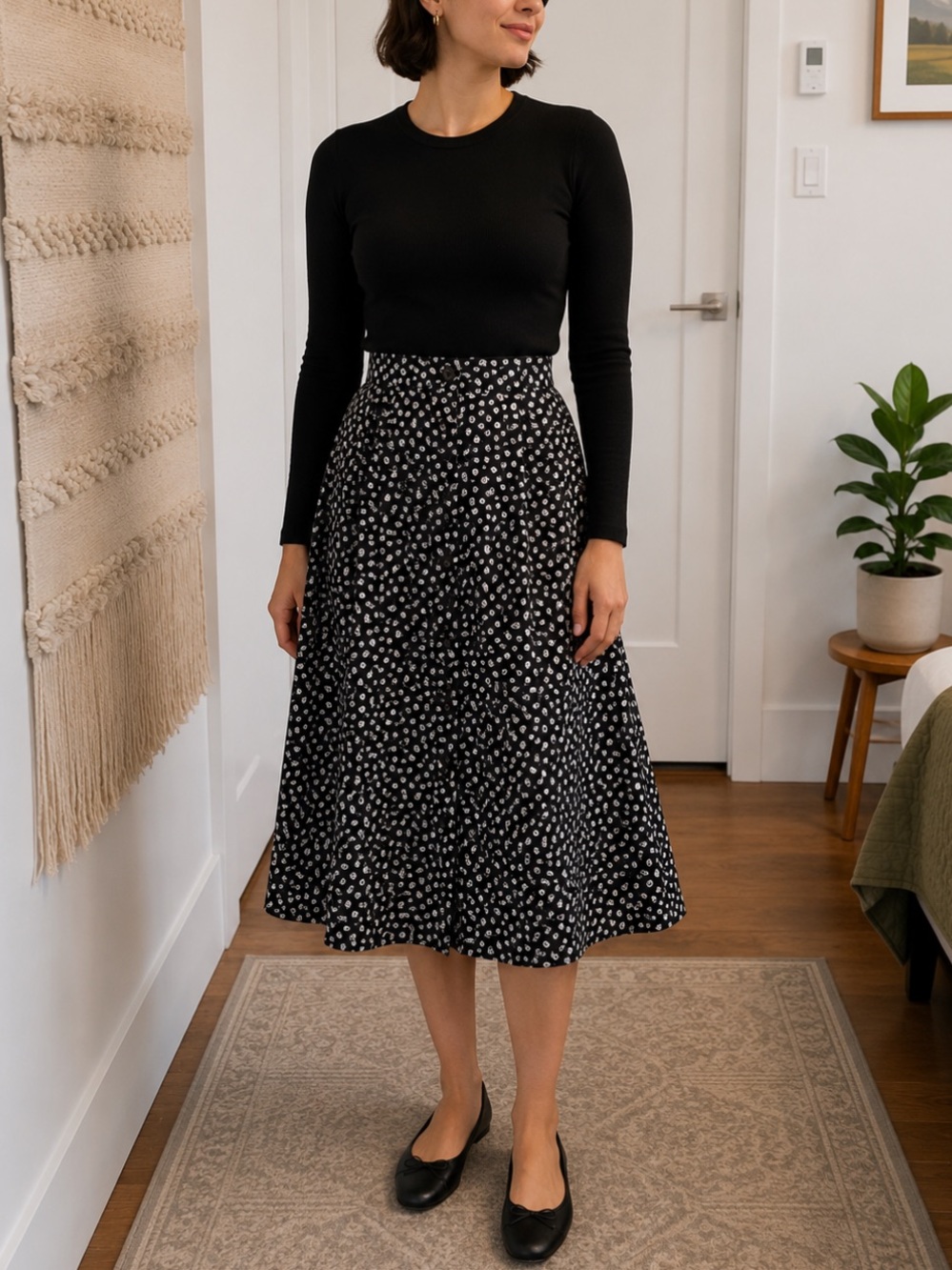 Vintage Black Floral Maxi Skirt Size Medium 28" waist
